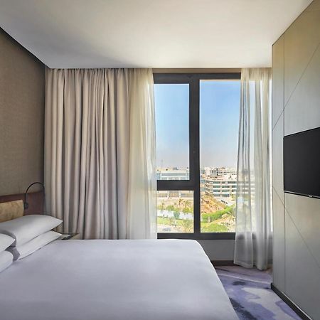 Crowne Plaza - West Cairo Arkan By Ihg 6th of October City Экстерьер фото A bedroom at the hotel
