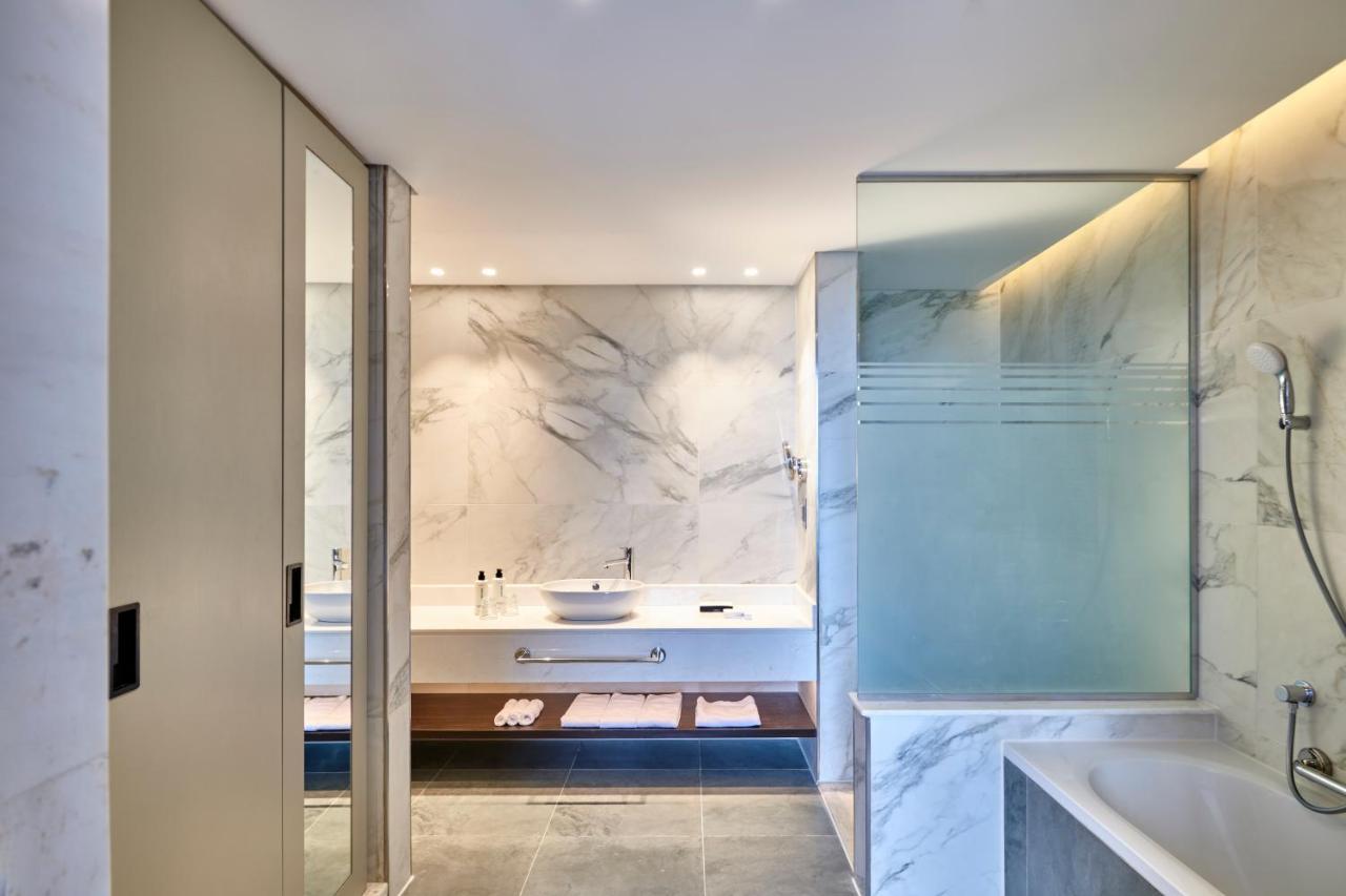 Crowne Plaza - West Cairo Arkan By Ihg 6th of October City Экстерьер фото Bathroom