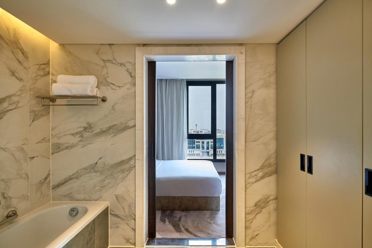 Crowne Plaza - West Cairo Arkan By Ihg 6th of October City Экстерьер фото Bathroom